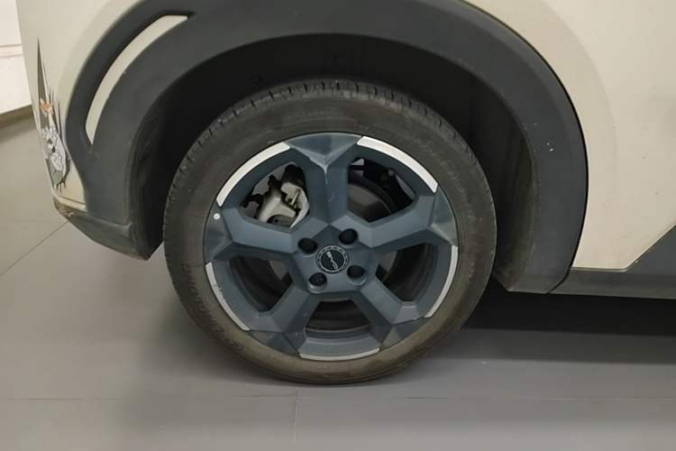 Used BYD Seagull 2024 Honor Edition 305km Freedom Version Right Rear Wheel Hub