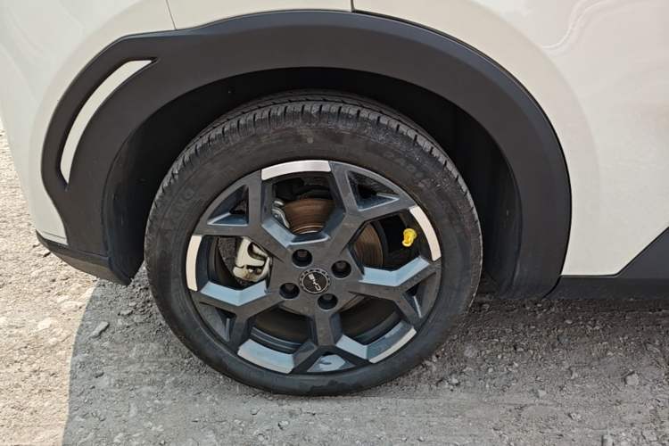 Used BYD Seagull 2024 Honor Edition 305km Freedom Version Right Rear Wheel Hub