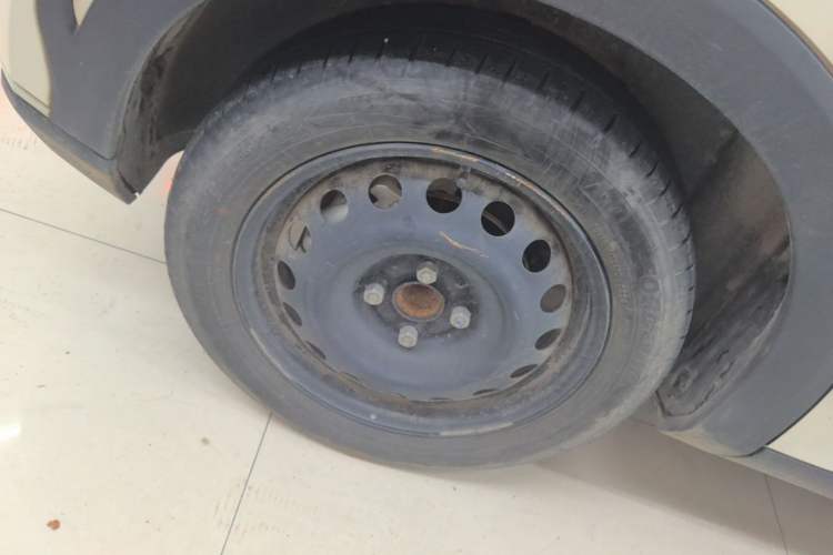 Used BYD Seagull 2024 Honor Edition 305km Dynamic Version Right Rear Wheel Hub