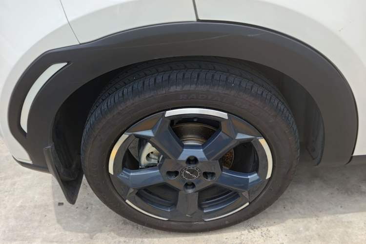 Used BYD Seagull 2024 Honor Edition 305km Freedom Version Right Rear Wheel Hub