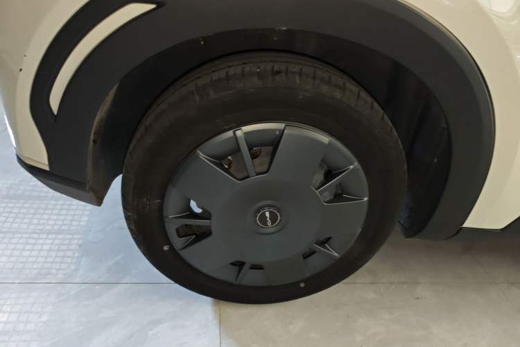 Used BYD Seagull 2024 Honor Edition 305km Dynamic Version Right Rear Wheel Hub