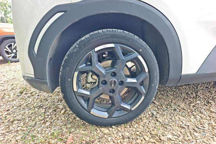 Used BYD Seagull 2024 Honor Edition 305km Freedom Version Right Rear Wheel Hub