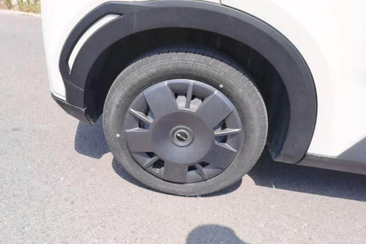 Used BYD Seagull 2024 Honor Edition 305km Dynamic Version Right Rear Wheel Hub