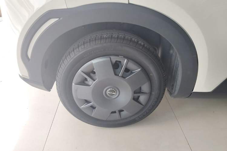 Used BYD Seagull 2024 Honor Edition 305km Dynamic Version Right Rear Wheel Hub