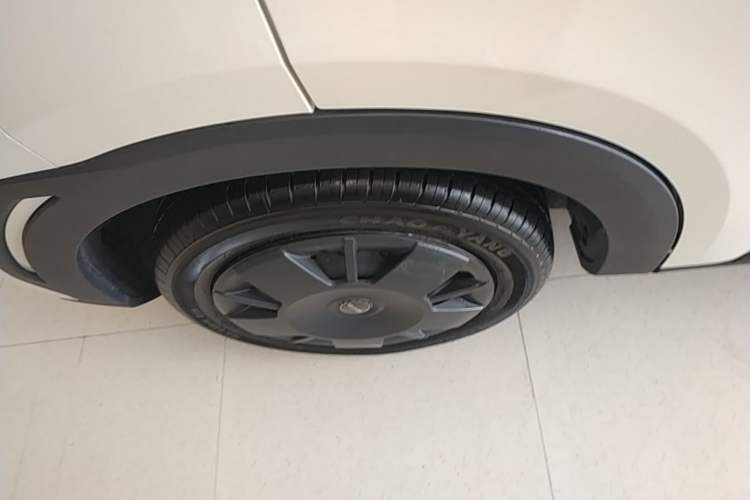 Used BYD Seagull 2024 Honor Edition 305km Dynamic Version Right Rear Wheel Hub