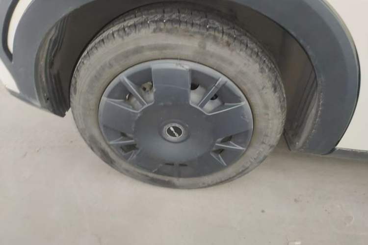 Used BYD Seagull 2024 Honor Edition 305km Dynamic Version Right Rear Wheel Hub