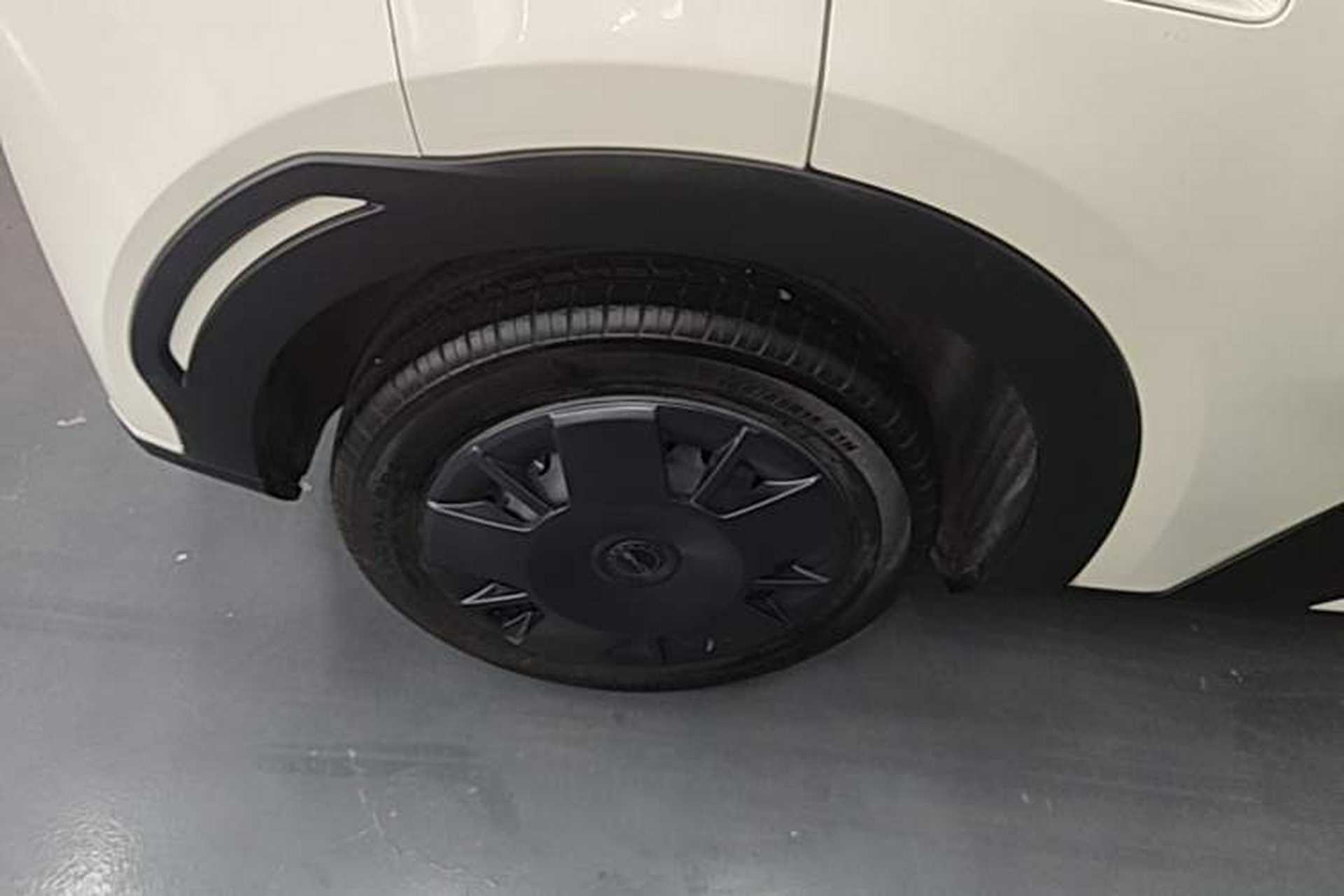 Used BYD Seagull 2024 Honor Edition 305km Dynamic Version Right Rear Wheel Hub