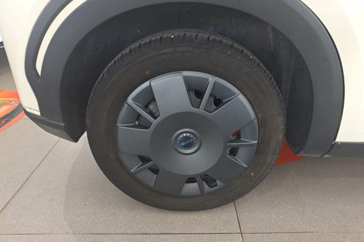 Used BYD Seagull 2024 Honor Edition 305km Dynamic Version Right Rear Wheel Hub