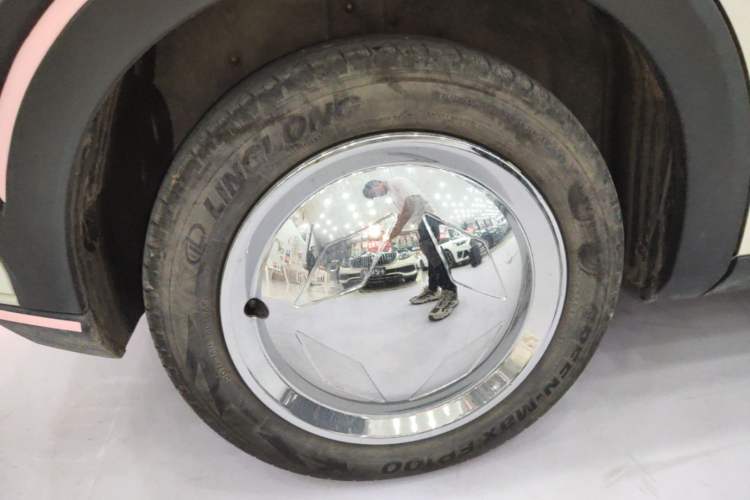 Used BYD Seagull 2024 Honor Edition 305km Dynamic Version Right Rear Wheel Hub