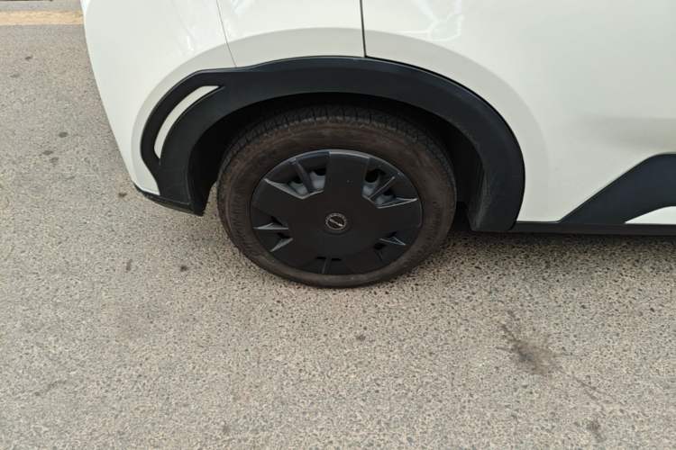 Used BYD Seagull 2024 Honor Edition 305km Dynamic Version Right Rear Wheel Hub