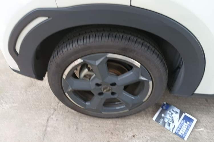 Used BYD Seagull 2024 Honor Edition 405km Flying Version Right Rear Wheel Hub