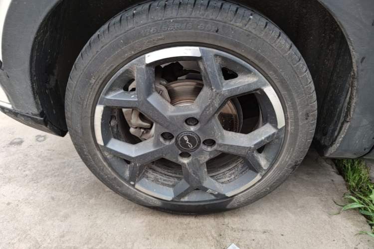 Used BYD Seagull 2024 Honor Edition 405km Flying Version Right Rear Wheel Hub