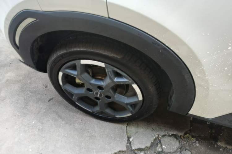 Used BYD Seagull 2024 Honor Edition 305km Dynamic Version Right Rear Wheel Hub