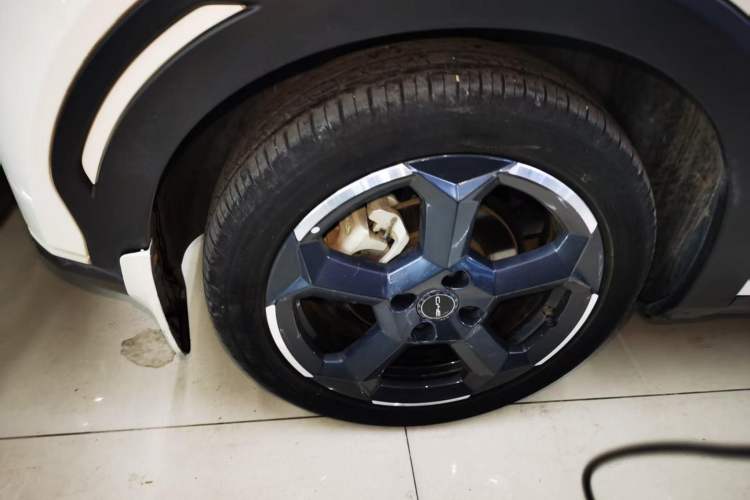 Used BYD Seagull 2024 Honor Edition 405km Flying Version Right Rear Wheel Hub