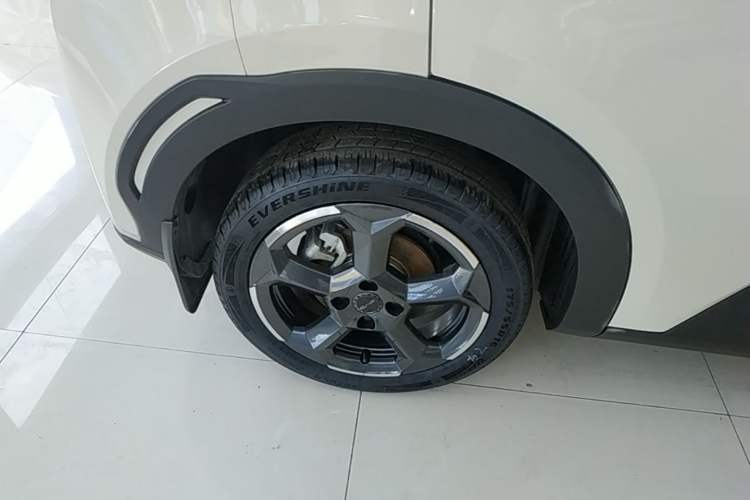 Used BYD Seagull 2024 Honor Edition 305km Freedom Version Right Rear Wheel Hub