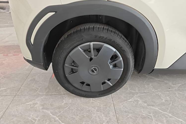 Used BYD Seagull 2024 Honor Edition 305km Dynamic Version Right Rear Wheel Hub