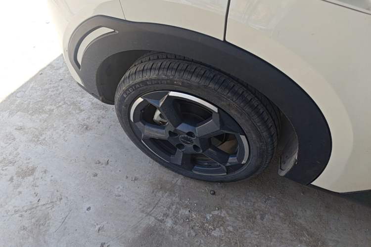 Used BYD Seagull 2024 Honor Edition 305km Dynamic Version Right Rear Wheel Hub