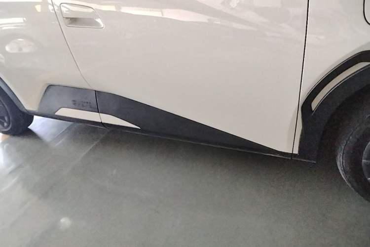 Used BYD Seagull 2024 Honor Edition 305km Dynamic Version Right Side Sill