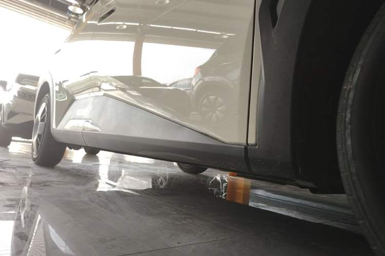 Used BYD Seagull 2024 Honor Edition 305km Dynamic Version Right Side Sill