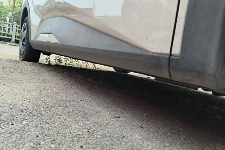 Used BYD Seagull 2024 Honor Edition 305km Dynamic Version Right Side Sill