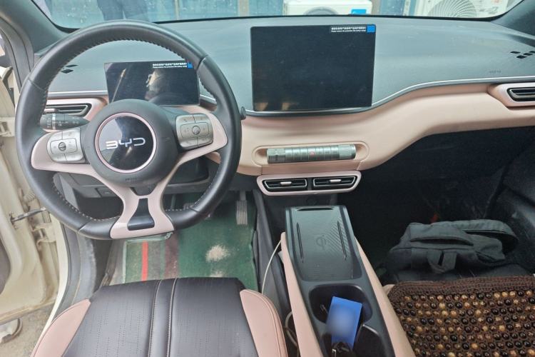 Used BYD Seagull 2024 Honor Edition 305km Freedom Version Center Console
