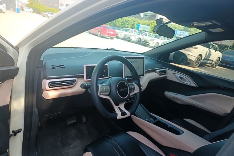 Used BYD Seagull 2024 Honor Edition 305km Freedom Version Center Console
