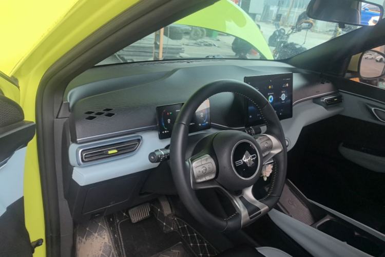Used BYD Seagull 2024 Honor Edition 305km Freedom Version Center Console