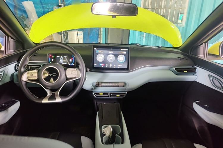 Used BYD Seagull 2024 Honor Edition 305km Dynamic Version Center Console