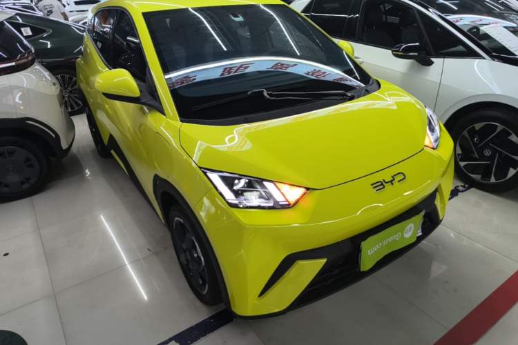 Used BYD Seagull 2024 Honor Edition 305km Freedom Version Front Right 45 Deg