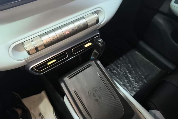 Used BYD Seagull 2024 Honor Edition 305km Freedom Version Gear Lever