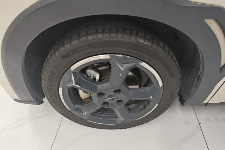 Used BYD Seagull 2024 Honor Edition 405km Flying Version Left Front Wheel Hub