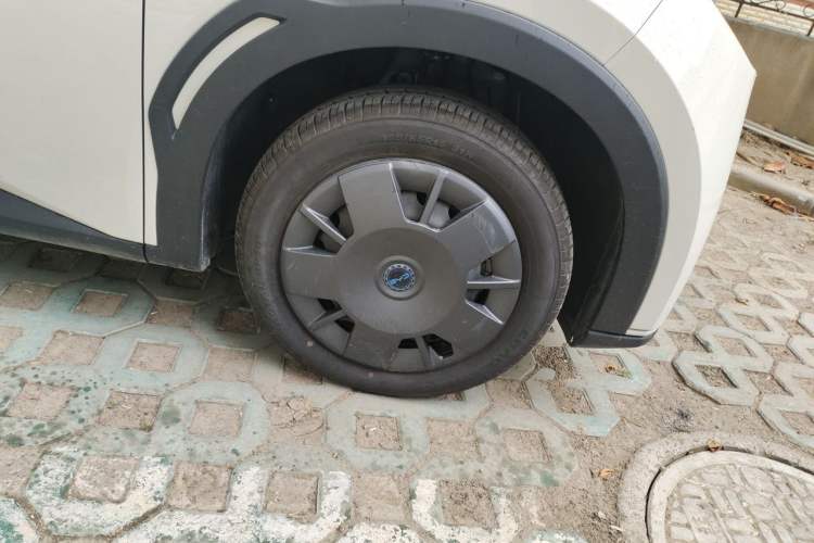 Used BYD Seagull 2024 Honor Edition 305km Dynamic Version Right Front Wheel Hub