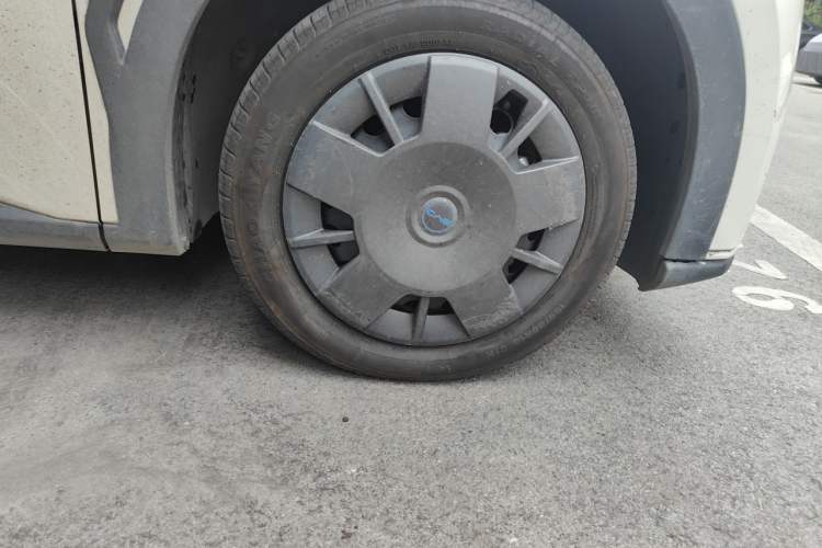 Used BYD Seagull 2024 Honor Edition 305km Dynamic Version Right Front Wheel Hub