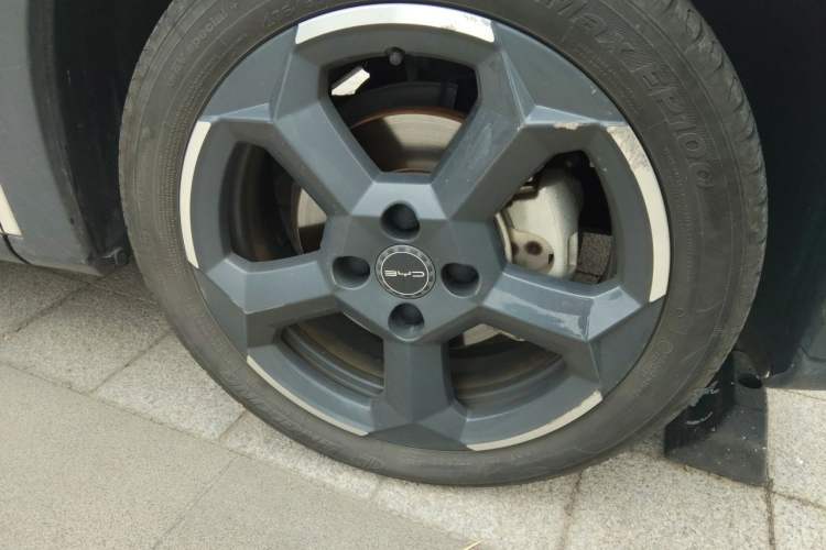 Used BYD Seagull 2024 Honor Edition 305km Freedom Version Right Front Wheel Hub
