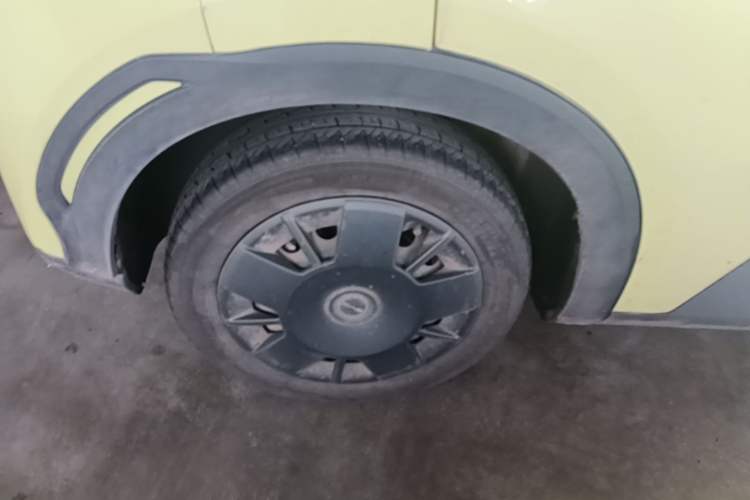Used BYD Seagull 2024 Honor Edition 305km Dynamic Version Right Rear Wheel Hub