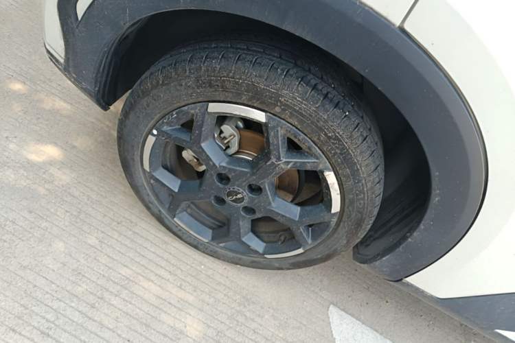 Used BYD Seagull 2024 Honor Edition 305km Freedom Version Right Rear Wheel Hub