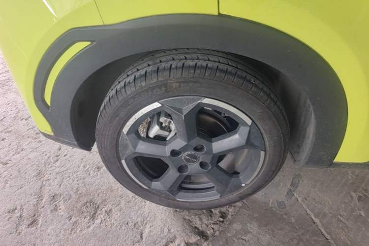 Used BYD Seagull 2024 Honor Edition 305km Dynamic Version Right Rear Wheel Hub