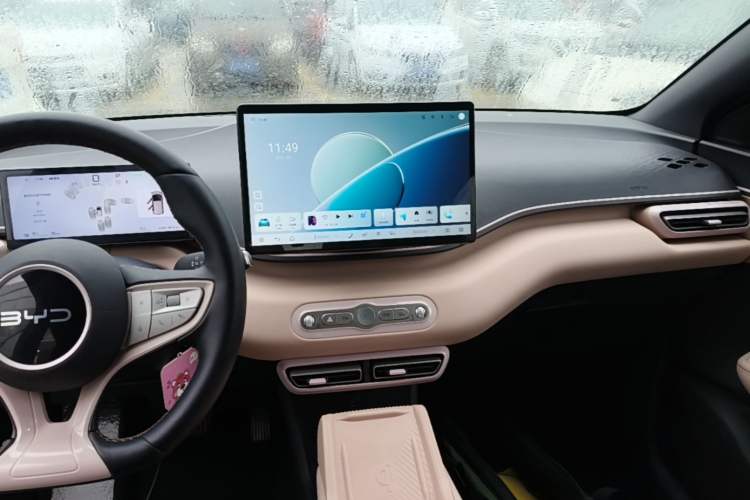 Used BYD Seagull 2025 Smart Drive Version 305 km Freedom Edition Audio And AC Panel