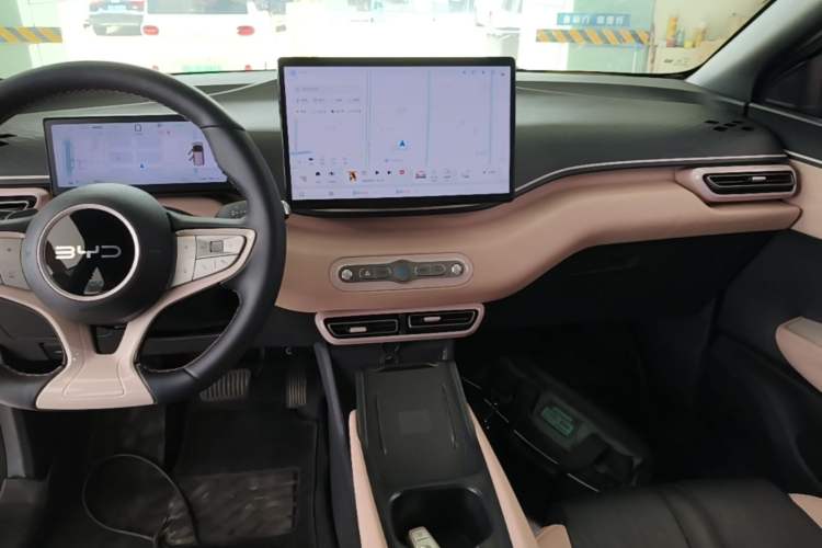 Used BYD Seagull 2025 Smart Drive Version 305 km Freedom Edition Audio And AC Panel