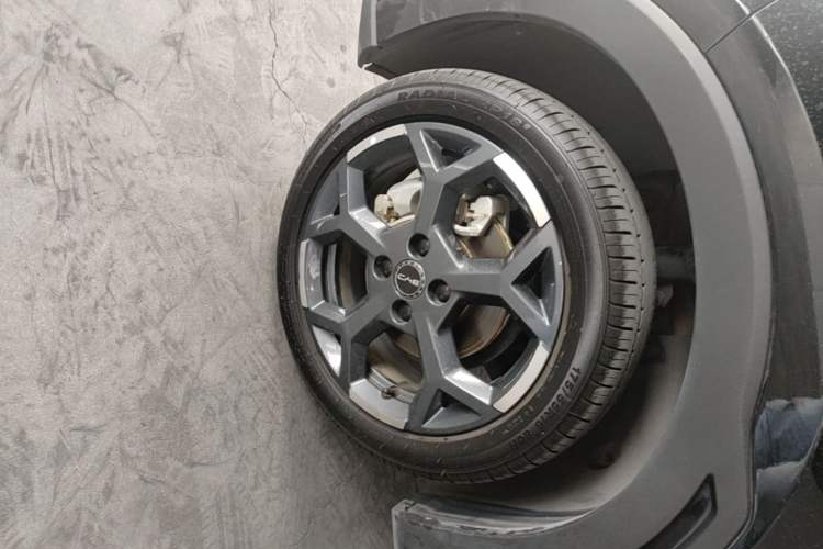 Used BYD Seagull 2025 305 km Free Version Left Front Wheel Hub