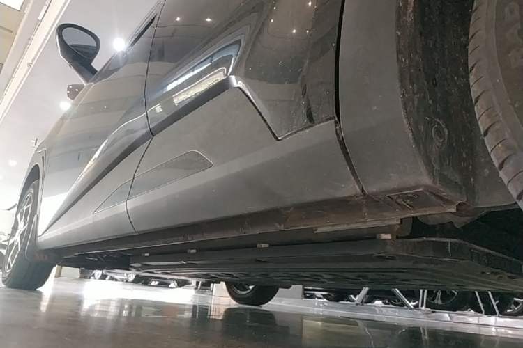 Used BYD Seagull 2025 305km Active Version Left Side Sill