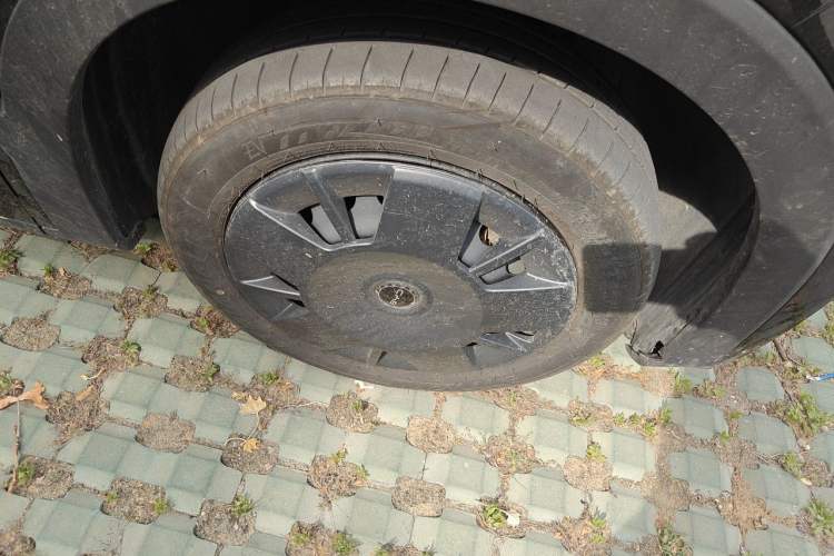 Used BYD Seagull 2025 Intelligent Driving Version 305 km Dynamic Edition Right Front Wheel Hub
