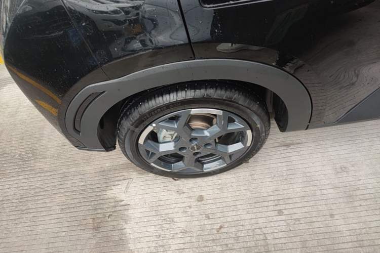 Used BYD Seagull 2025 405 km Flying Edition Right Rear Wheel Hub