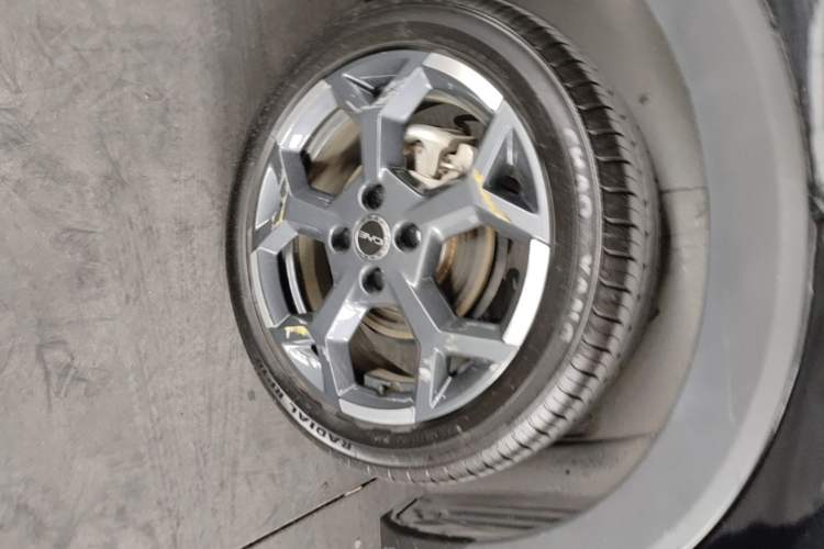 Used BYD Seagull 2025 305 km Free Version Right Rear Wheel Hub