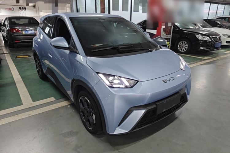 Used BYD Seagull 2025 305 km Free Version Front Right 45 Deg
