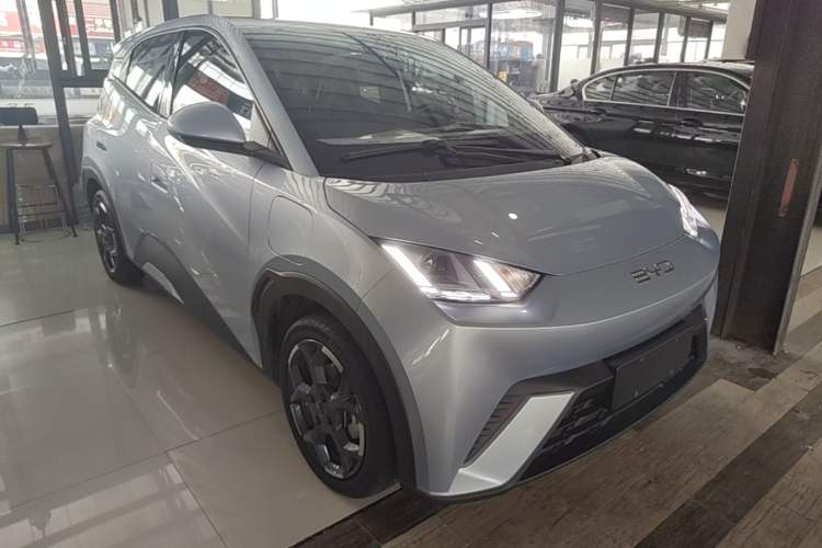 Used BYD Seagull 2025 305 km Free Version Front Right 45 Deg