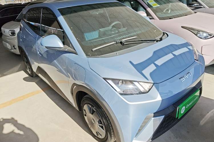 Used BYD Seagull 2025 305km Active Version Front Right 45 Deg