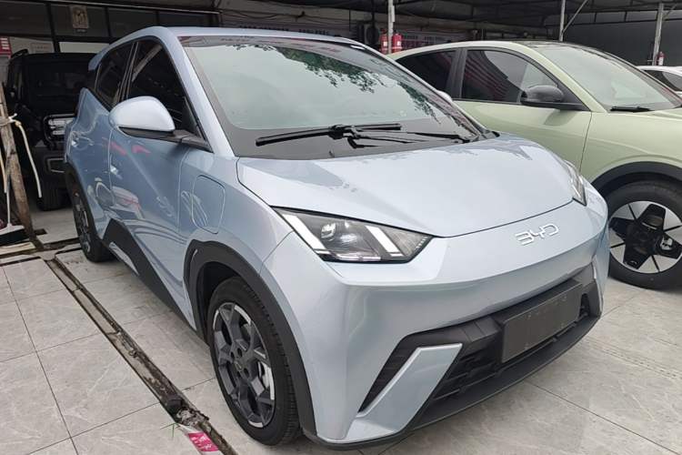 Used BYD Seagull 2025 305 km Free Version Front Right 45 Deg