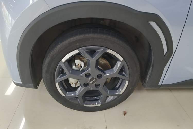 Used BYD Seagull 2025 405 km Flying Edition Left Front Wheel Hub