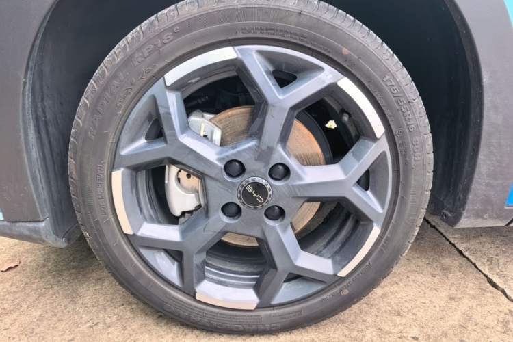 Used BYD Seagull 2025 305 km Free Version Left Front Wheel Hub
